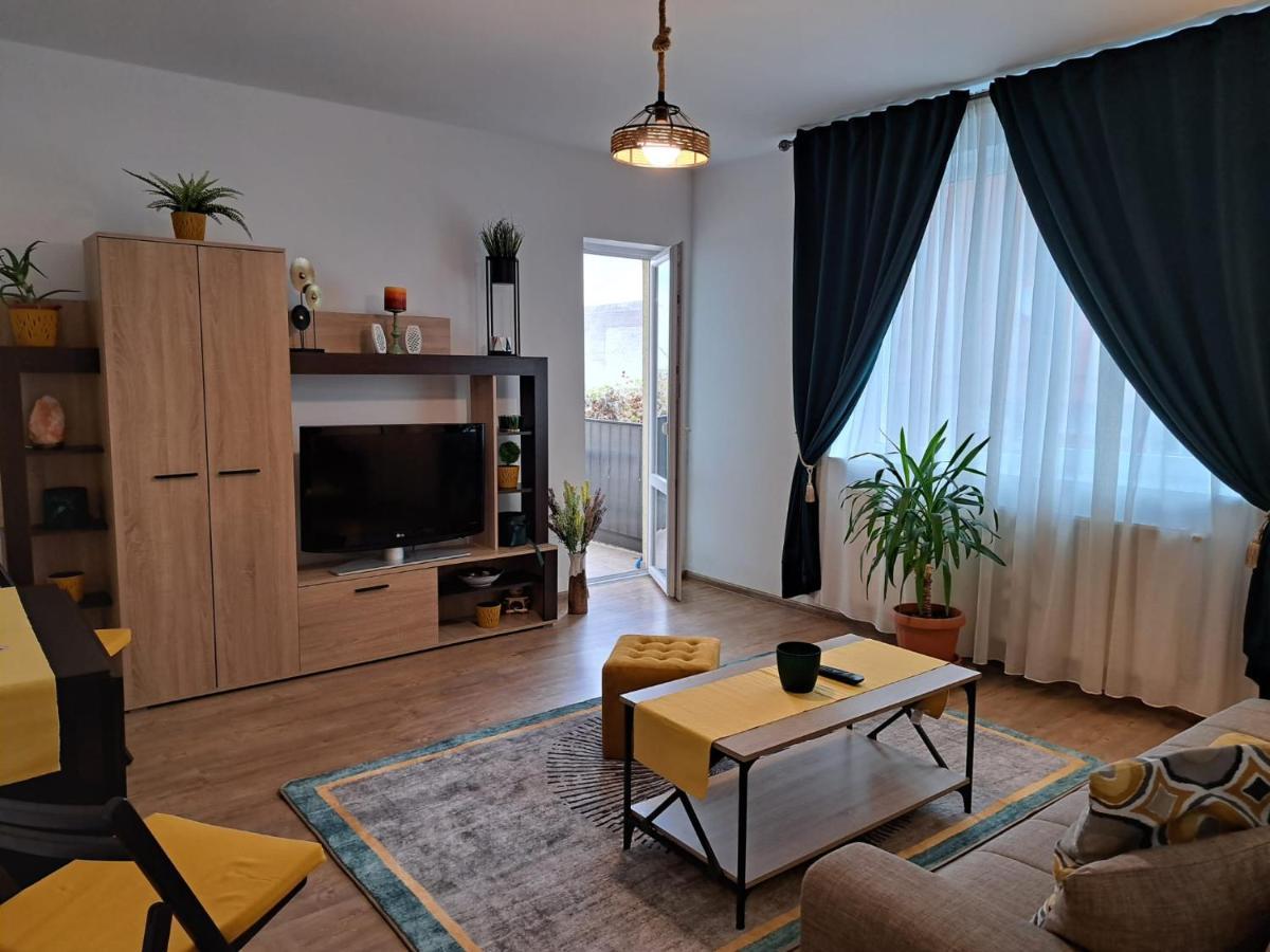 Cozy Apartment In Rasnov Luaran gambar